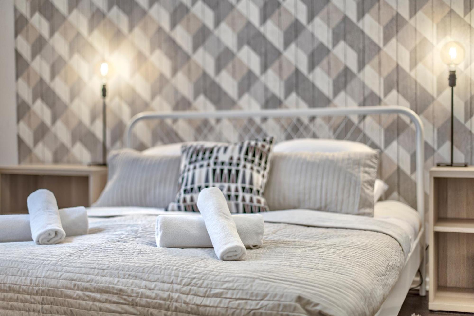 קרקוב Tyzenhauz Apartments Zygmunta Augusta Street מראה חיצוני תמונה