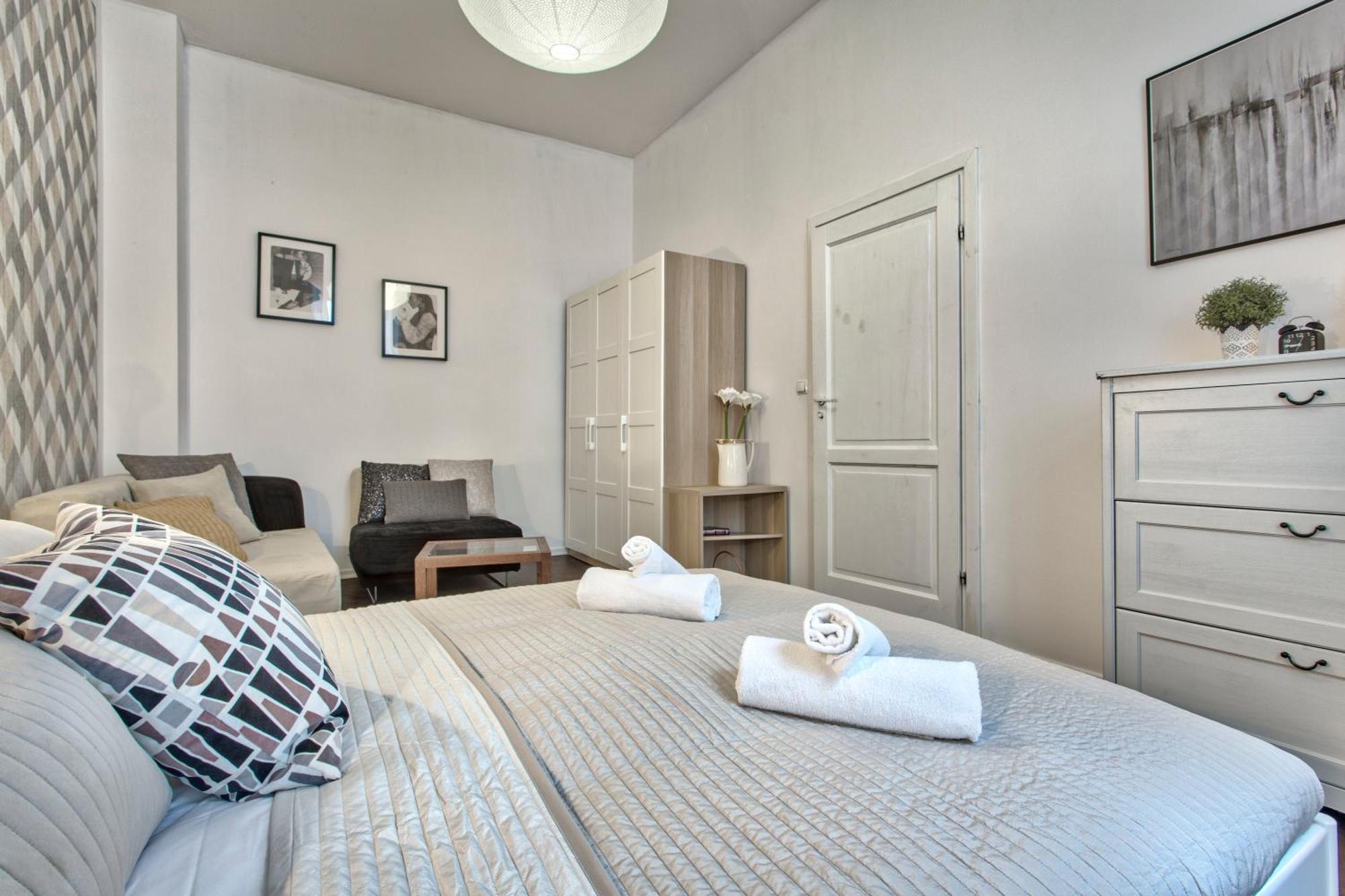 קרקוב Tyzenhauz Apartments Zygmunta Augusta Street מראה חיצוני תמונה